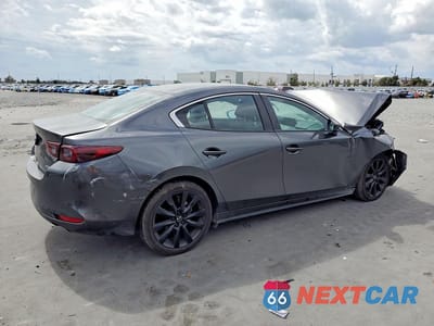 Trzecie zdjęcie samochodu z tyłu: 2025 MAZDA 3 SELECT SPORT VIN:3MZBPABM8SM464404 - miniatura