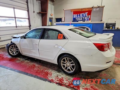 Drugie zdjęcie samochodu z przodu: 2015 CHEVROLET MALIBU 1LT VIN:1G11C5SL3FU116772 - miniatura