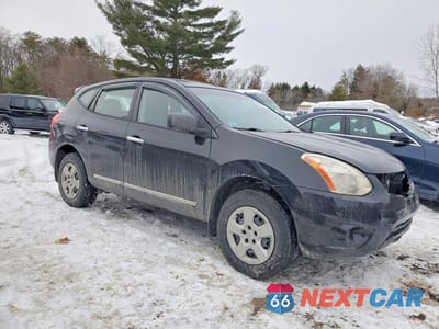 Czwarte zdjęcie samochodu z boku: 2013 NISSAN ROGUE S VIN:JN8AS5MV2DW151575 - miniatura
