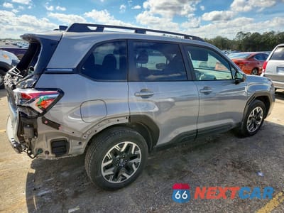Trzecie zdjęcie samochodu z tyłu: 2025 SUBARU FORESTER PREMIUM VIN:JF2SLDDC5SH430365 - miniatura