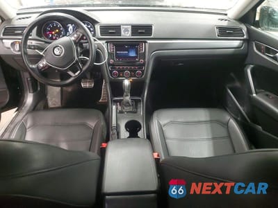 Zdjęcie 8 z 11 samochodu: 2017 VOLKSWAGEN PASSAT R-LINE VIN:1VWDT7A33HC082839 - miniatura