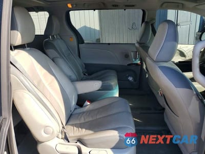 Zdjęcie 11 z 12 samochodu: 2011 TOYOTA SIENNA LIMITED 7-PASSENGER VIN:5TDYK3DCXBS168344 - miniatura