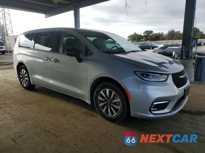 Czwarte zdjęcie samochodu z boku: 2024 CHRYSLER PACIFICA HYBRID SELECT VIN:2C4RC1S77RR126924 - miniatura
