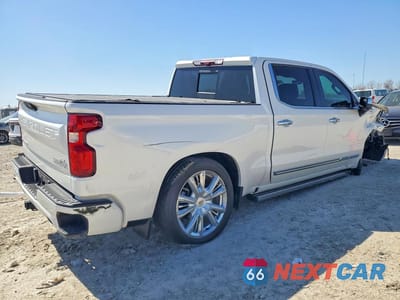 Trzecie zdjęcie samochodu z tyłu: 2024 CHEVROLET SILVERADO K1500 HIGH COUNTRY VIN:1GCUDJEL1RZ273049 - miniatura