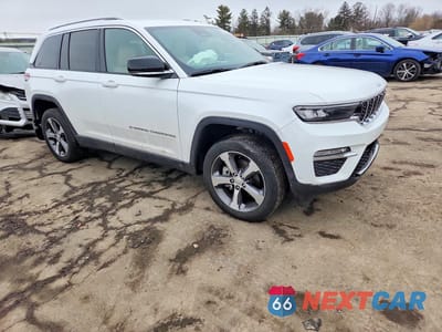 Czwarte zdjęcie samochodu z boku: 2023 JEEP GRAND CHEROKEE LIMITED VIN:1C4RJHBG0PC529552 - miniatura