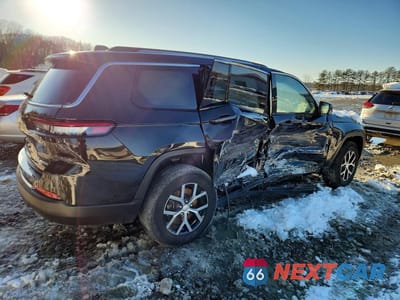 Trzecie zdjęcie samochodu z tyłu: 2023 JEEP GRAND CHEROKEE L LIMITED VIN:1C4RJKBG1P8852718 - miniatura