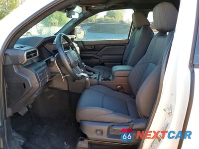 Zdjęcie 7 z 13 samochodu: 2025 TOYOTA TACOMA SR VIN:3TYJDAKN7ST020337 - miniatura