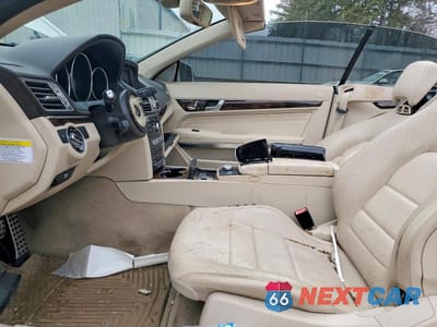Zdjęcie 7 z 12 samochodu: 2014 MERCEDES-BENZ E 350 VIN:WDDKK5KF7EF249763 - miniatura