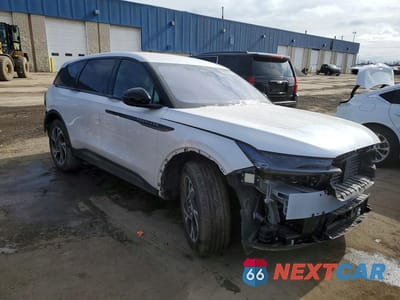 Czwarte zdjęcie samochodu z boku: 2025 LINCOLN NAUTILUS PREMIERE VIN:5LMPJ8J44SJ934289 - miniatura