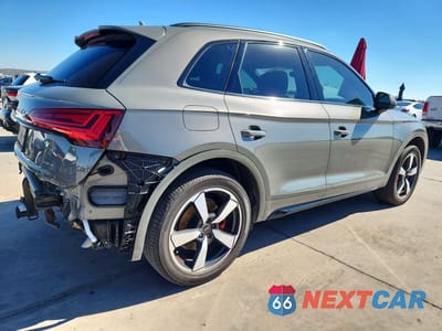 Trzecie zdjęcie samochodu z tyłu: 2024 AUDI Q5 PREMIUM PLUS 45 VIN:WA1EAAFY4R2073390 - miniatura