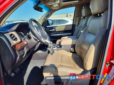 Zdjęcie 7 z 12 samochodu: 2014 TOYOTA TUNDRA CREWMAX LIMITED VIN:5TFFY5F1XEX171854 - miniatura