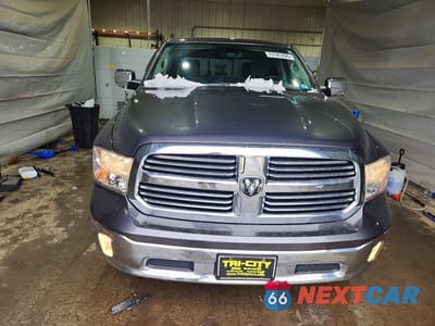 Piąte zdjęcie samochodu w środku: 2015 RAM 1500 SLT VIN:1C6RR7TT2FS670553 - miniatura