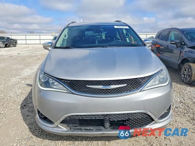 Piąte zdjęcie samochodu w środku: 2018 CHRYSLER PACIFICA LIMITED VIN:2C4RC1GG1JR251978 - miniatura
