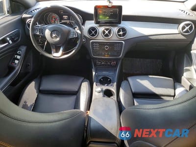 Zdjęcie 8 z 11 samochodu: 2016 MERCEDES-BENZ CLA 250 VIN:WDDSJ4EB0GN381598 - miniatura