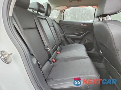 Zdjęcie 10 z 11 samochodu: 2019 VOLKSWAGEN JETTA S VIN:3VWC57BU8KM199853 - miniatura