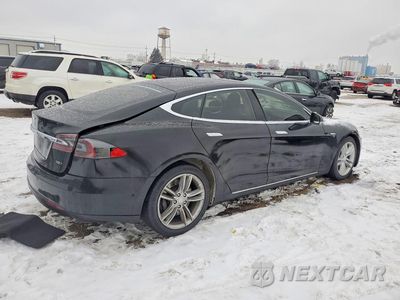 Trzecie zdjęcie samochodu z tyłu: 2015 TESLA MODEL S VIN:5YJSA1E27FF119731 - miniatura