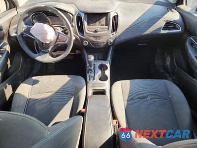 Zdjęcie 8 z 12 samochodu: 2019 CHEVROLET CRUZE LT VIN:1G1BE5SM2K7117184 - miniatura