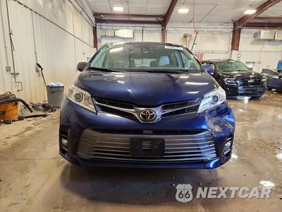 Piąte zdjęcie samochodu w środku: 2018 TOYOTA SIENNA XLE VIN:5TDDZ3DC4JS207048 - miniatura