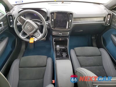 Zdjęcie 8 z 11 samochodu: 2023 VOLVO C40 RECHARGE ULTIMATE VIN:YV4ED3GM4P2048133 - miniatura
