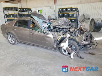 Czwarte zdjęcie samochodu z boku: 2010 CHEVROLET MALIBU 1LT VIN:1G1ZC5EB5AF136685 - miniatura