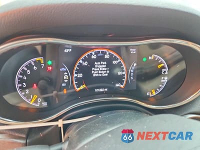 Zdjęcie 9 z 13 samochodu: 2015 JEEP GRAND CHEROKEE LIMITED VIN:1C4RJEBGXFC952152 - miniatura