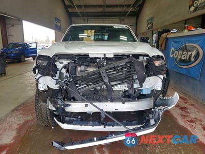 Piąte zdjęcie samochodu w środku: 2024 TOYOTA TACOMA TRD OFF-ROAD HV VIN:3TYLC5LN9RT001610 - miniatura