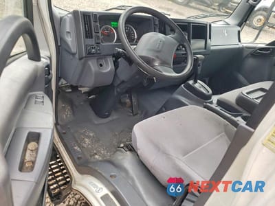 Zdjęcie 8 z 11 samochodu: 2017 ISUZU NPR HD BOX TRUCK VIN:JALC4W162H7000249 - miniatura