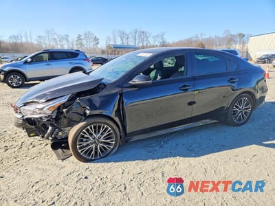 2024 KIA FORTE GT LINE 3KPF54AD5RE815867 - główne zdjęcie licytacji z USA - miniatura