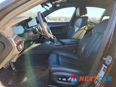 Zdjęcie 7 z 11 samochodu: 2022 BMW M550XI VIN:WBA13BK06NCJ40285 - miniatura