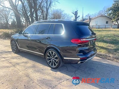 Trzecie zdjęcie samochodu z tyłu: 2022 BMW X7 XDRIVE40I VIN:5UXCW2C07N9K96482 - miniatura