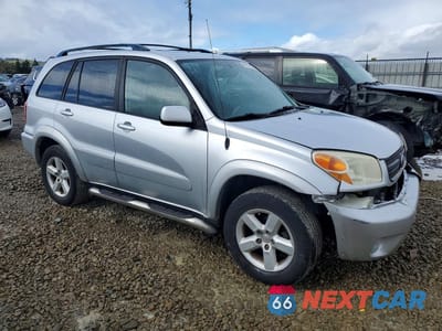 Czwarte zdjęcie samochodu z boku: 2004 TOYOTA RAV4 VIN:JTEHD20V346005450 - miniatura