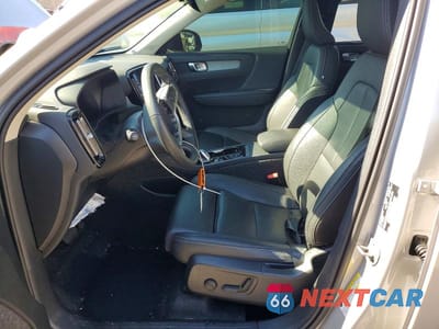 Zdjęcie 7 z 13 samochodu: 2025 VOLVO XC40 PLUS VIN:YV4L12UC4S2514254 - miniatura