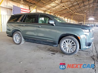 Czwarte zdjęcie samochodu z boku: 2024 CADILLAC ESCALADE PREMIUM LUXURY VIN:1GYS4CKL4RR191446 - miniatura