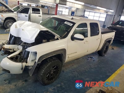 2007 CHEVROLET SILVERADO K1500 CREW CAB 2GCEK13M671545476 - główne zdjęcie licytacji z USA - miniatura