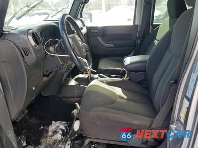 Zdjęcie 7 z 12 samochodu: 2016 JEEP WRANGLER UNLIMITED SPORT VIN:1C4BJWDG8GL186654 - miniatura