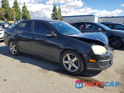 Czwarte zdjęcie samochodu z boku: 2010 VOLKSWAGEN JETTA LIMITED VIN:3VWAZ7AJ6AM116261 - miniatura