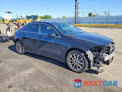 Czwarte zdjęcie samochodu z boku: 2019 MERCEDES-BENZ A 220 4MATIC VIN:WDD3G4FB6KW015391 - miniatura