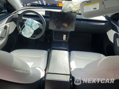 Zdjęcie 8 z 12 samochodu: 2026 TESLA MODEL Y VIN:7SAYGDEE2TA496726 - miniatura