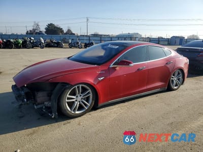 2013 TESLA MODEL S 5YJSA1DNXDFP11133 - główne zdjęcie licytacji z USA - miniatura