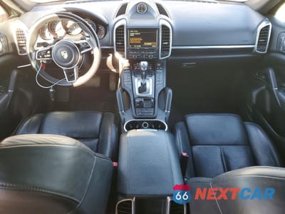 Zdjęcie 8 z 13 samochodu: 2016 PORSCHE CAYENNE VIN:WP1AA2A21GKA09784 - miniatura
