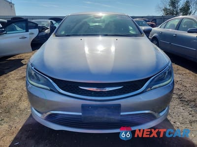 Piąte zdjęcie samochodu w środku: 2016 CHRYSLER 200 LIMITED VIN:1C3CCCAB7GN144099 - miniatura