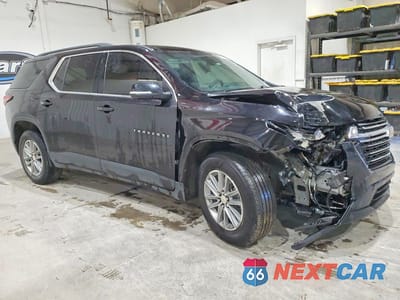 Czwarte zdjęcie samochodu z boku: 2023 CHEVROLET TRAVERSE LT VIN:1GNERGKW3PJ150962 - miniatura