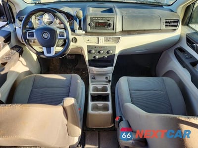 Zdjęcie 8 z 12 samochodu: 2013 VOLKSWAGEN ROUTAN S VIN:2C4RVAAG0DR725409 - miniatura