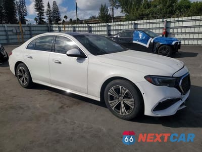 Czwarte zdjęcie samochodu z boku: 2024 MERCEDES-BENZ E 350 4MATIC VIN:W1KLF4HB9RA006529 - miniatura