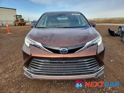 Piąte zdjęcie samochodu w środku: 2023 TOYOTA SIENNA LE VIN:5TDGSKFC3PS084439 - miniatura