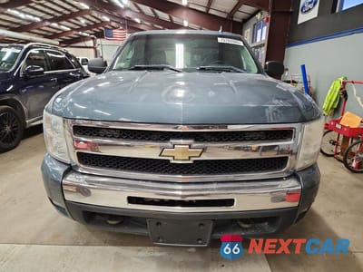Piąte zdjęcie samochodu w środku: 2011 CHEVROLET SILVERADO K1500 LT VIN:3GCPKSE34BG375024 - miniatura