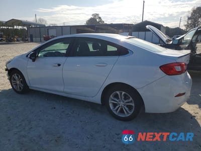 Drugie zdjęcie samochodu z przodu: 2019 CHEVROLET CRUZE LT VIN:1G1BE5SM5K7109614 - miniatura