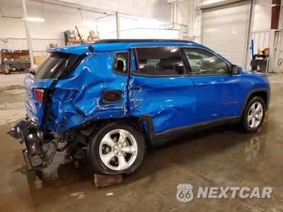 Trzecie zdjęcie samochodu z tyłu: 2019 JEEP COMPASS LATITUDE VIN:3C4NJDBB3KT690082 - miniatura