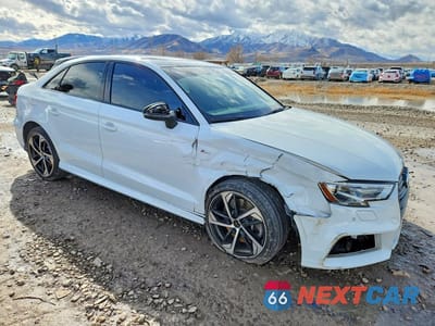 Czwarte zdjęcie samochodu z boku: 2020 AUDI A3 S-LINE PREMIUM VIN:WAUBEGFF4LA106008 - miniatura