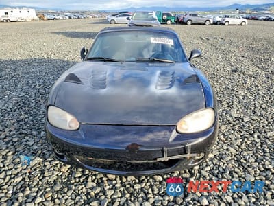 Piąte zdjęcie samochodu w środku: 1999 MAZDA MX-5 MIATA VIN:JM1NB3537X0109120 - miniatura